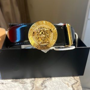 VERSACE MEDUSA CRYSTAL ROUND BELT NERO-ORO